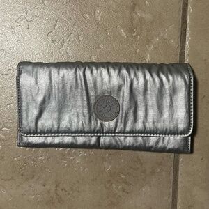 Kipling Silver Wallet | Multiple Card Slots